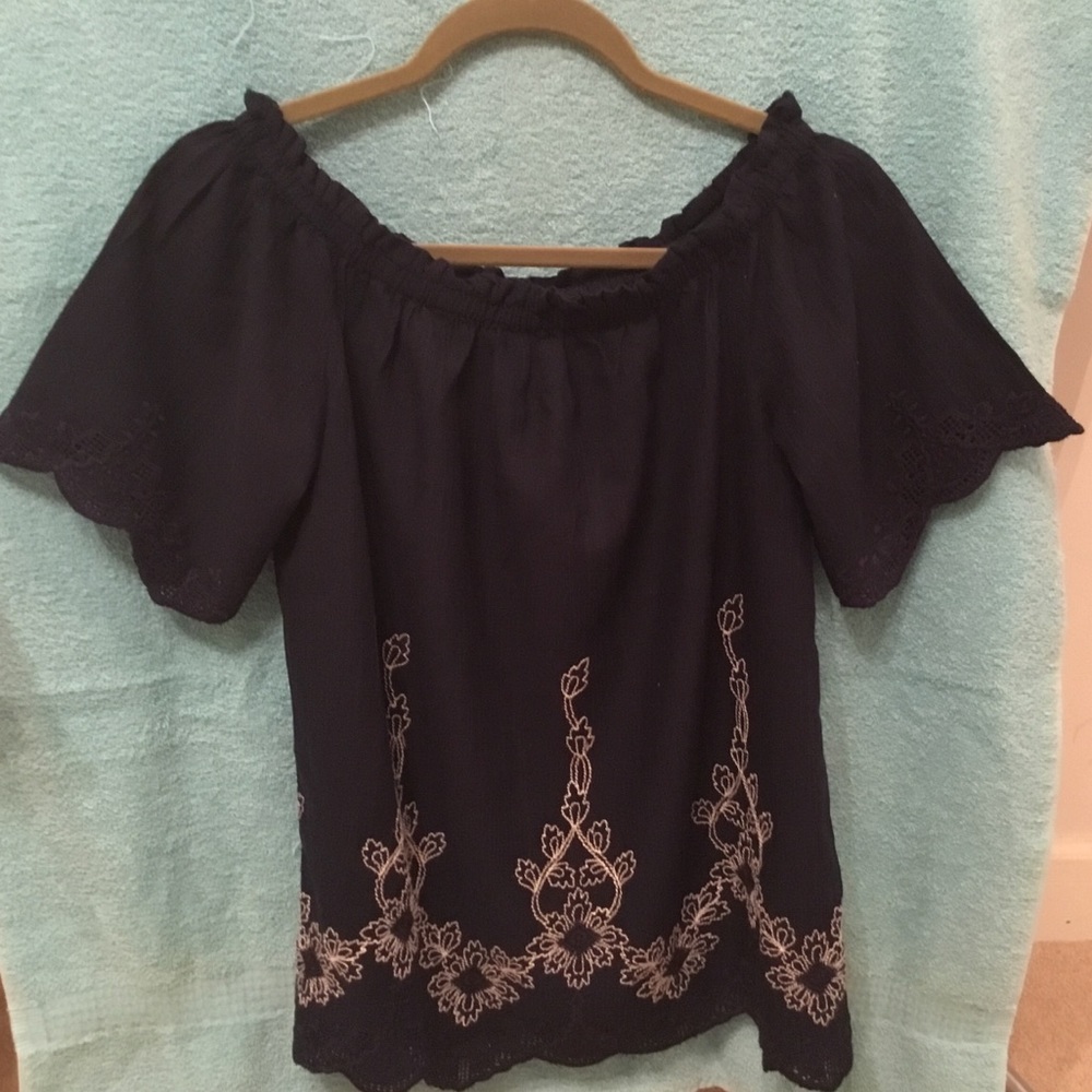 Kaari Blue off-the-shoulder top